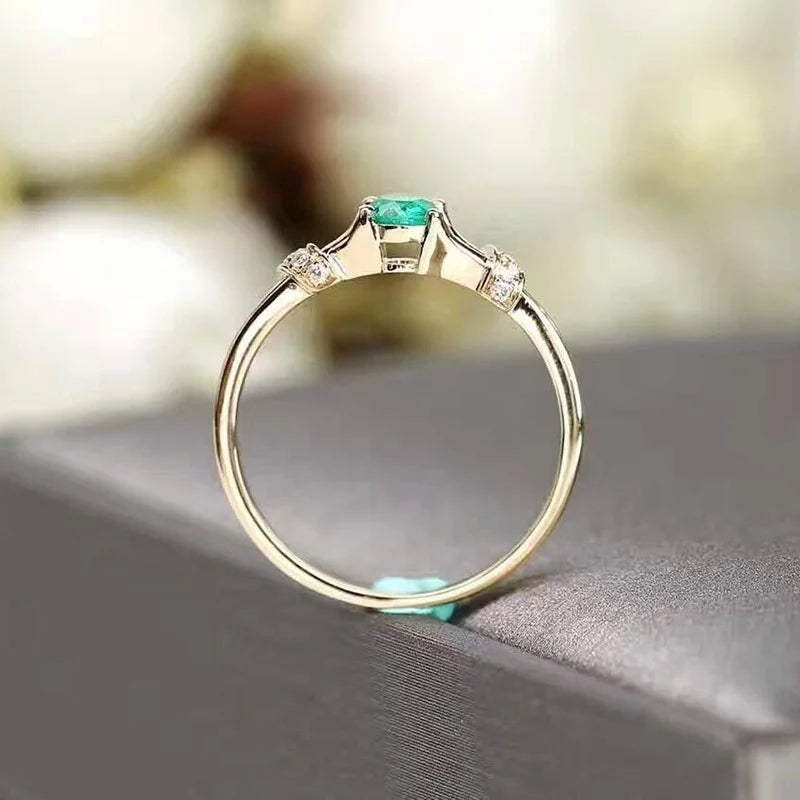 EFLAVOUR™ Luxury Round Emerald Birthstone Rings