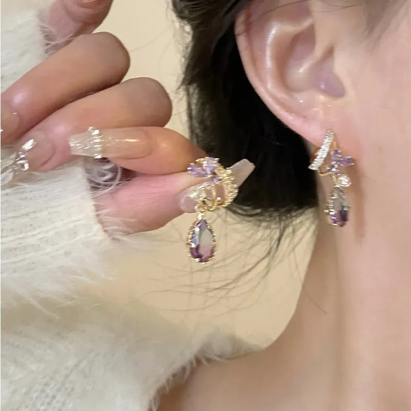 EFLAVOUR™ Elegance Wings: Sparkling Butterfly Earrings